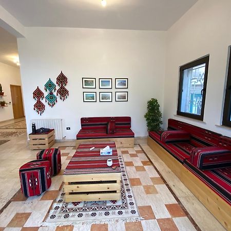 Lemon Tree Residence Аман Екстериор снимка