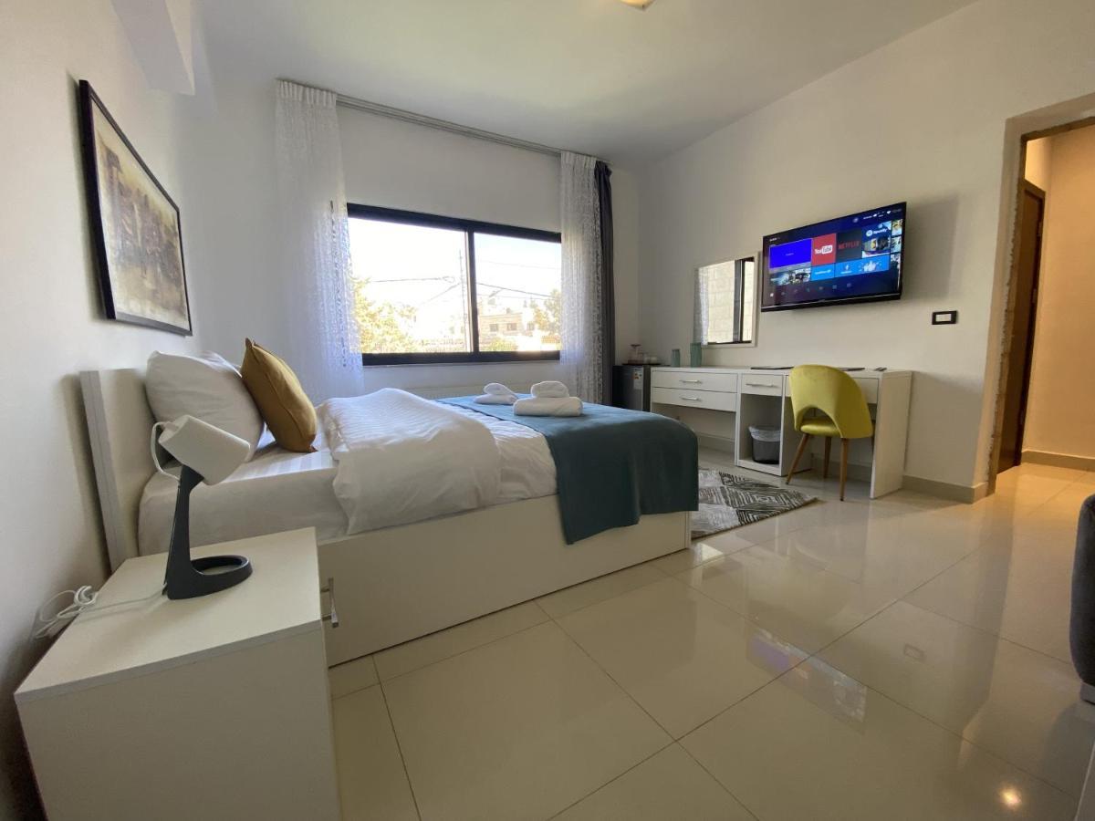 Lemon Tree Residence Аман Екстериор снимка