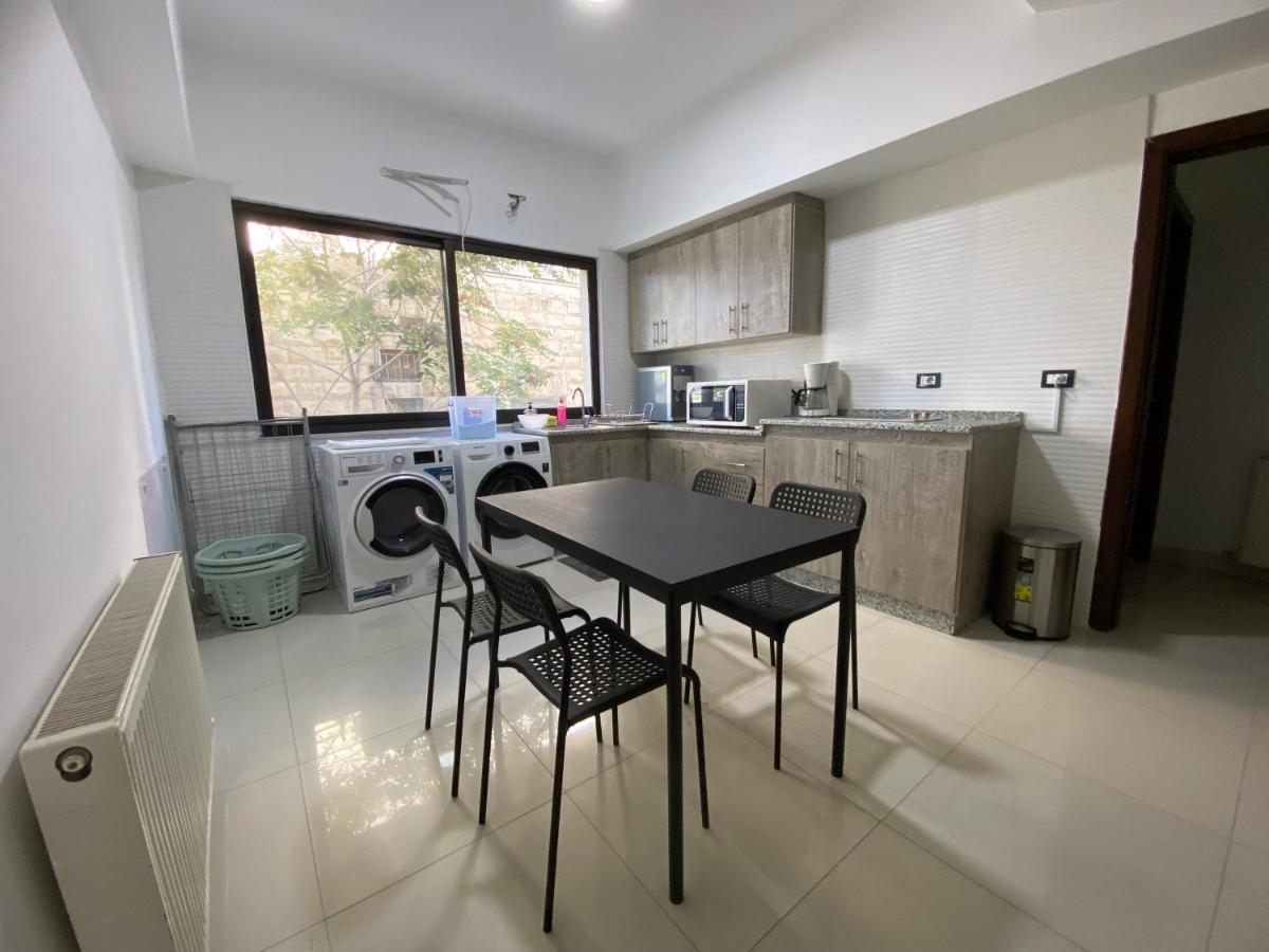 Lemon Tree Residence Аман Екстериор снимка