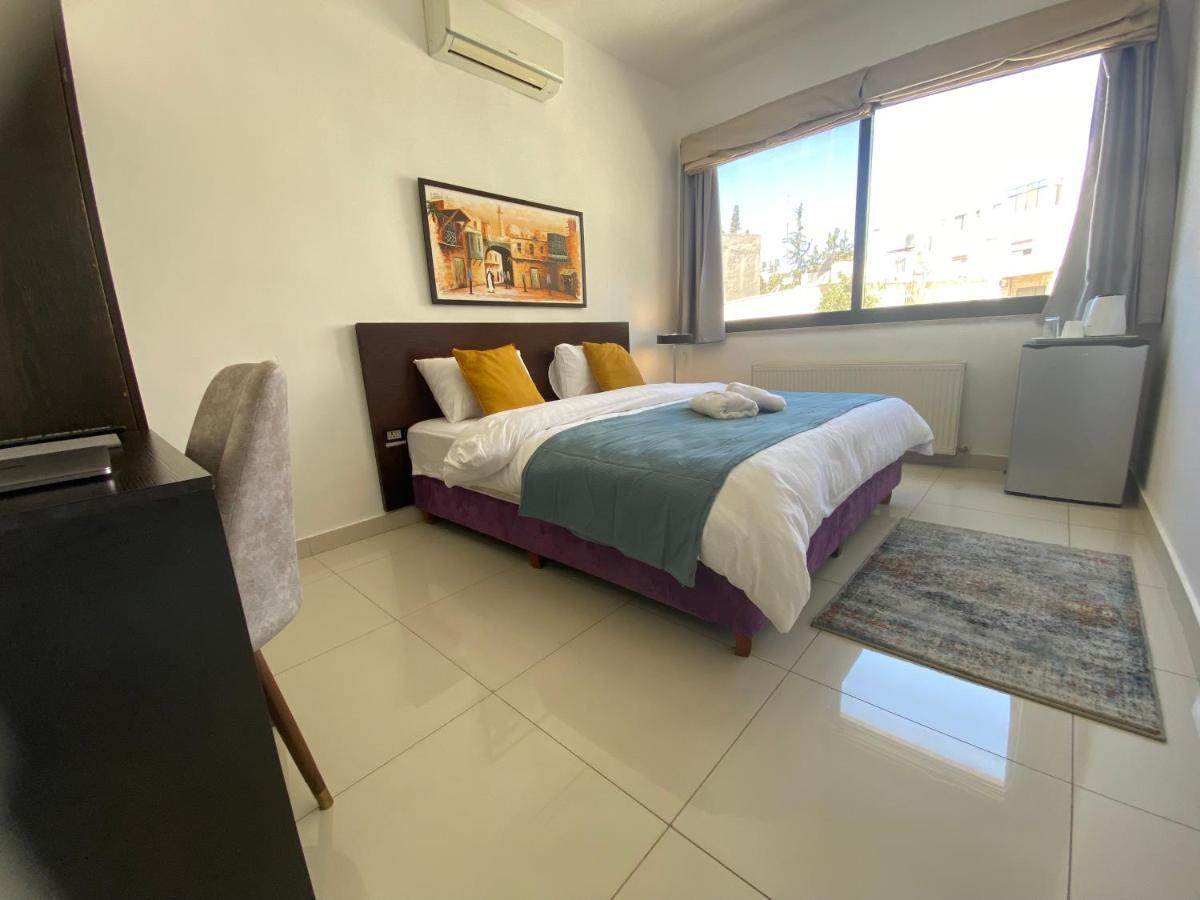 Lemon Tree Residence Аман Екстериор снимка