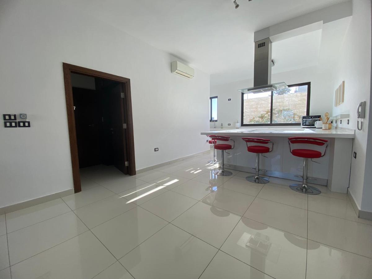 Lemon Tree Residence Аман Екстериор снимка