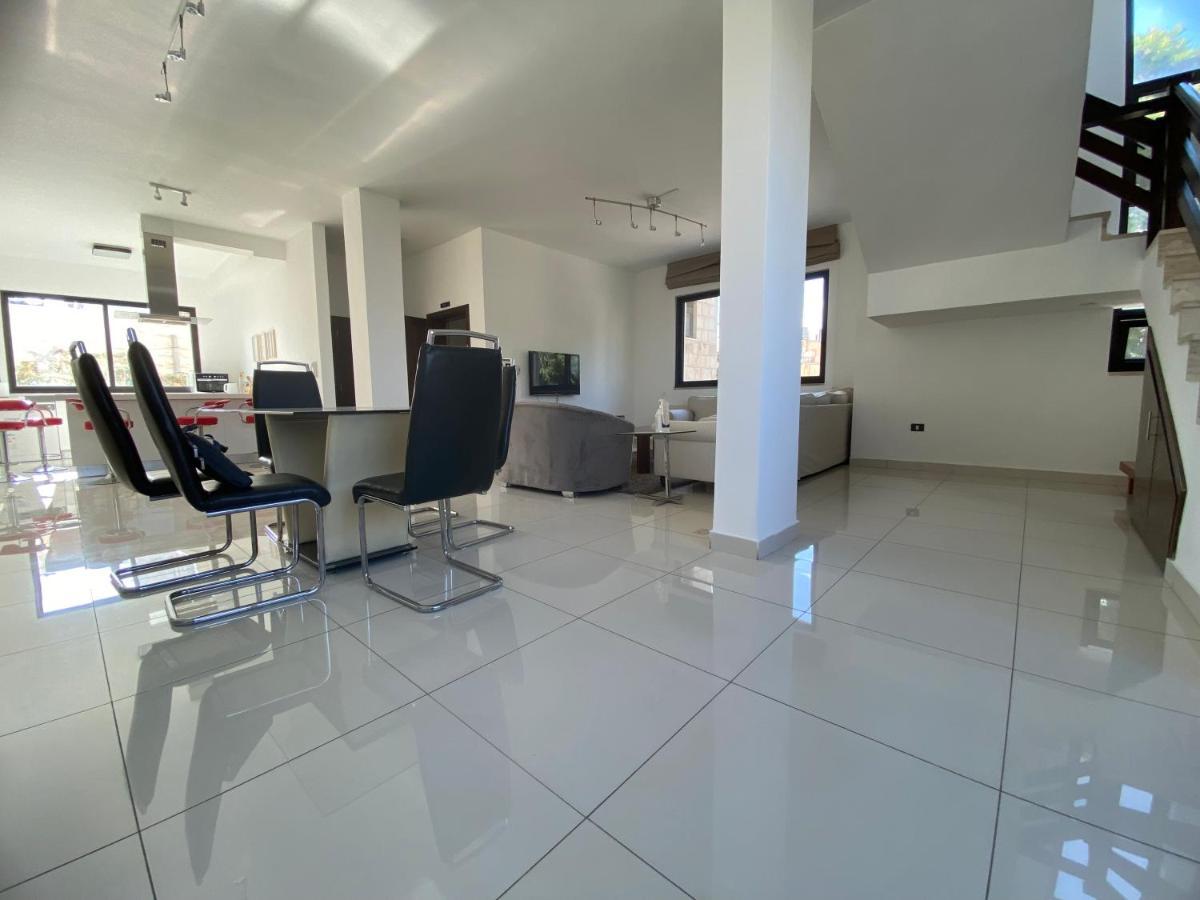 Lemon Tree Residence Аман Екстериор снимка