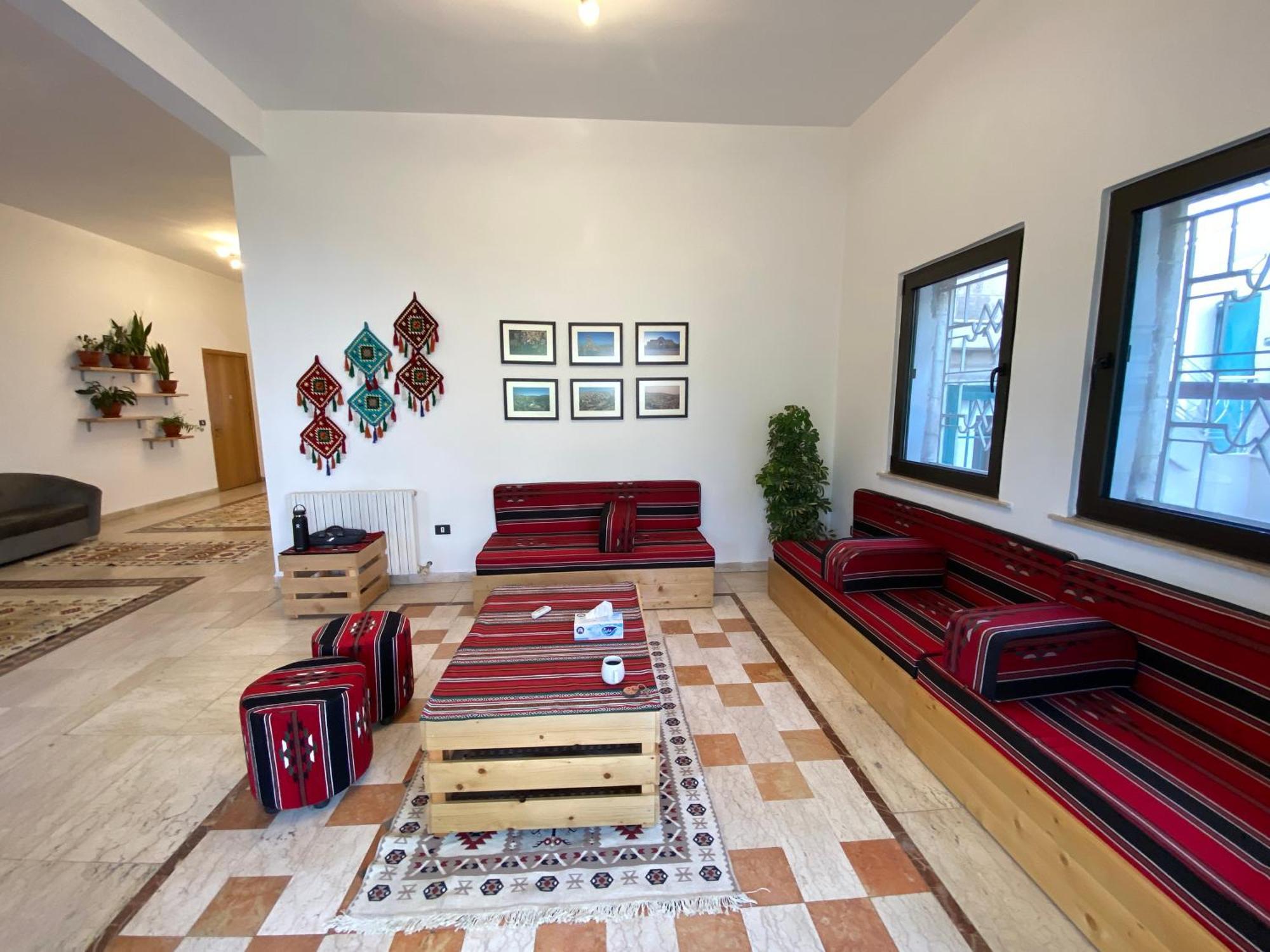 Lemon Tree Residence Аман Екстериор снимка